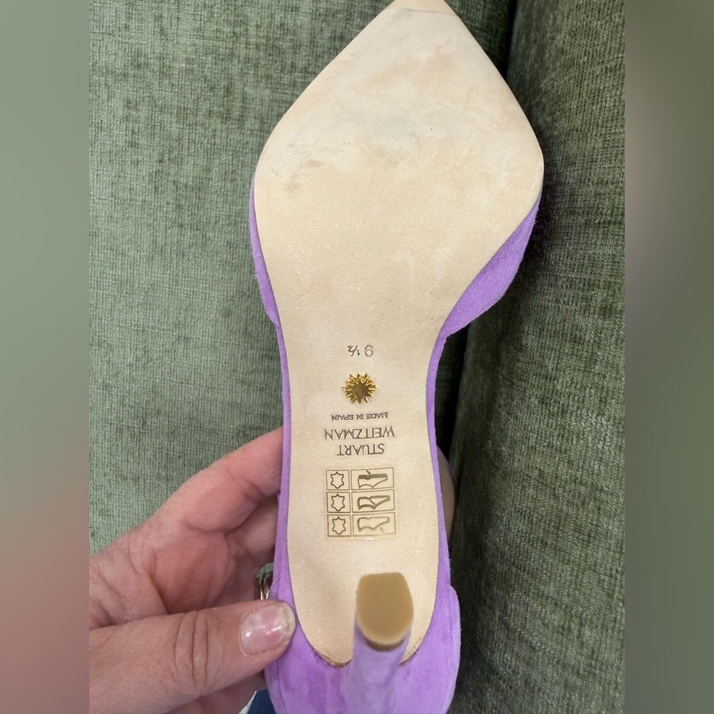 Stuart Weitzman
Stuart 100 Strap Pump Suede - Picture 4 of 4